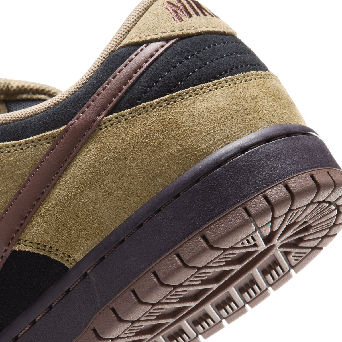 Nike SB Dunk Low Pro - Filbert/Light Chocolate