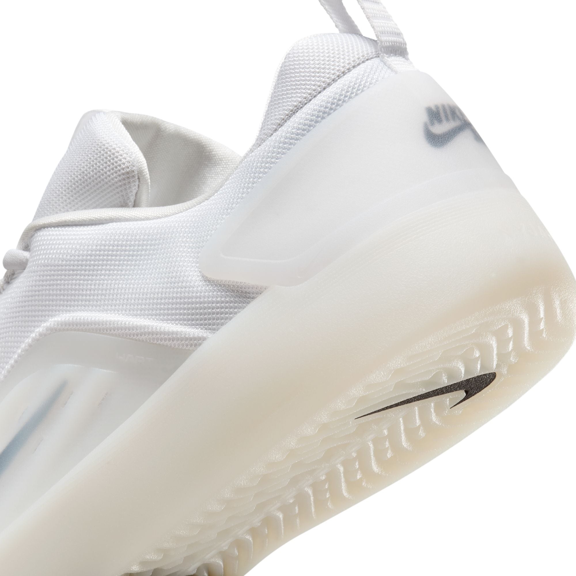 Nike SB Nyjah 4 - White/Black