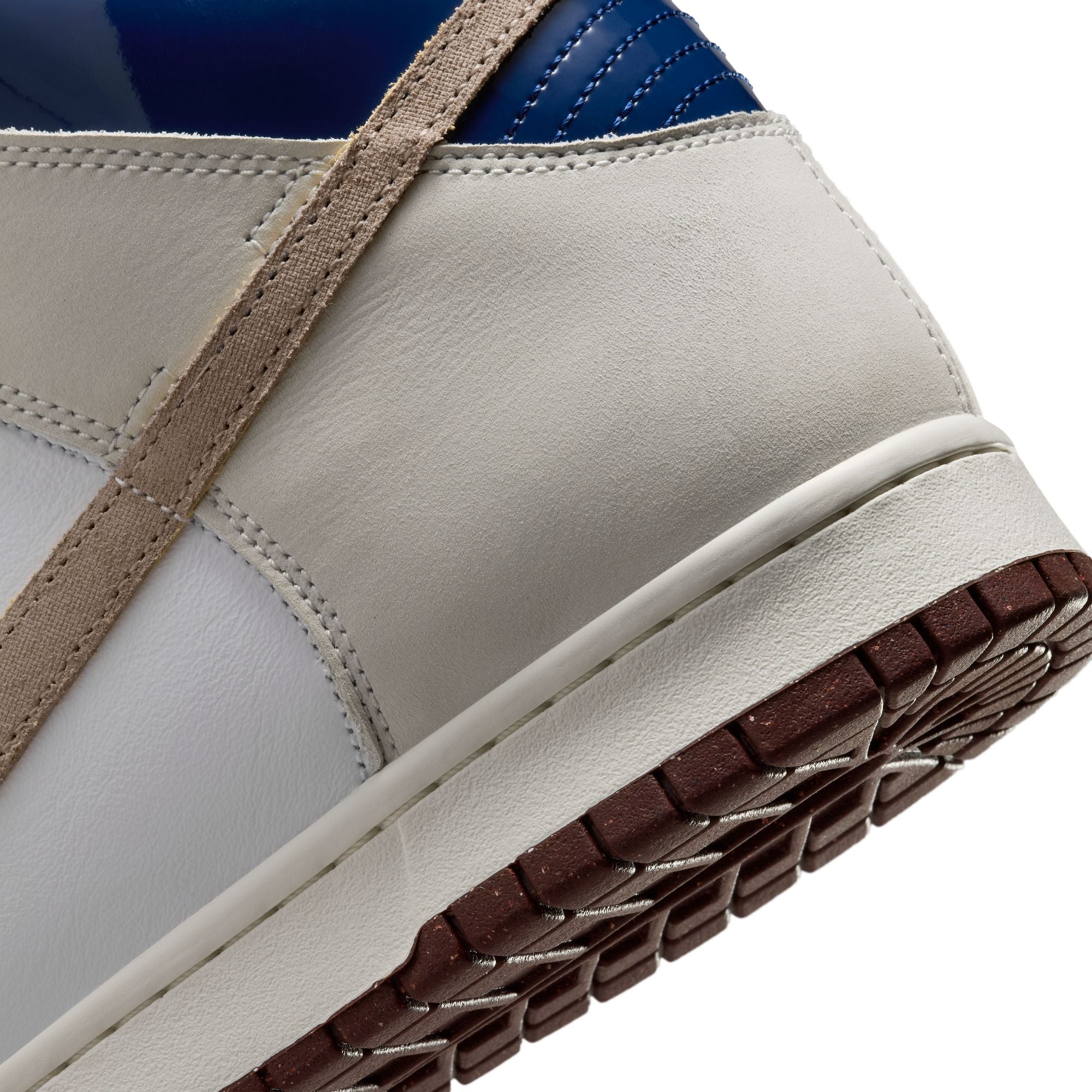 Nike SB x Beyond Store Dunk Hi Pro - White/Ivory